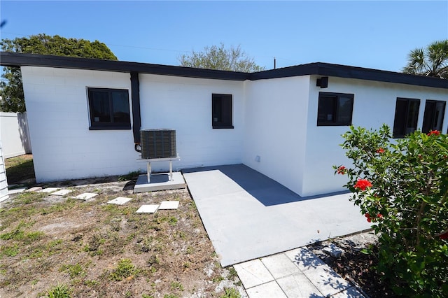 5812 Liverpool Dr, Tampa, FL 33615 - photo 12