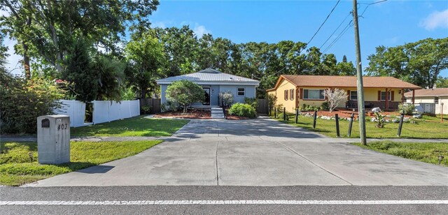 403 Saint Petersburg Dr W, Oldsmar, FL 34677 - photo 1