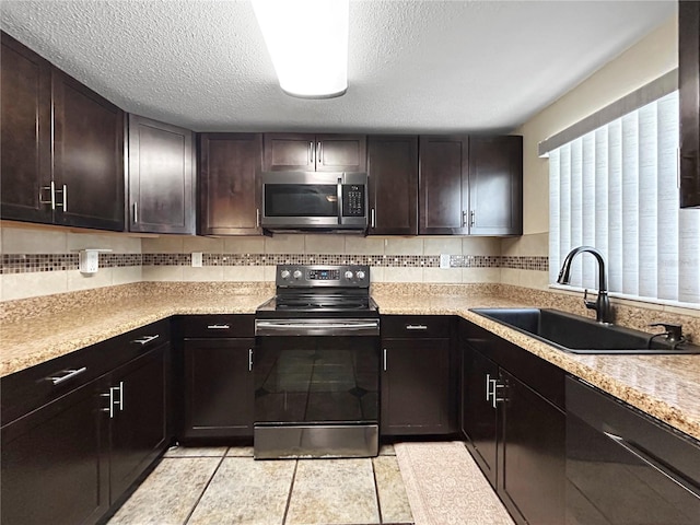 8210 68th Way N, Pinellas Park, FL 33781 - photo 4