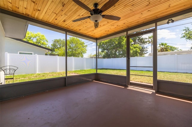 1717 Thames St, Clearwater, FL 33755 - unfurnished sunroom with a ceiling fan