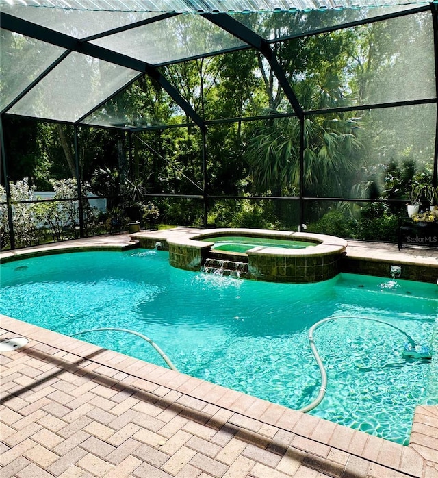 8202 Pinewood Run Ct, Tampa, FL 33647 - view of pool with a pool with connected hot tub and a lanai