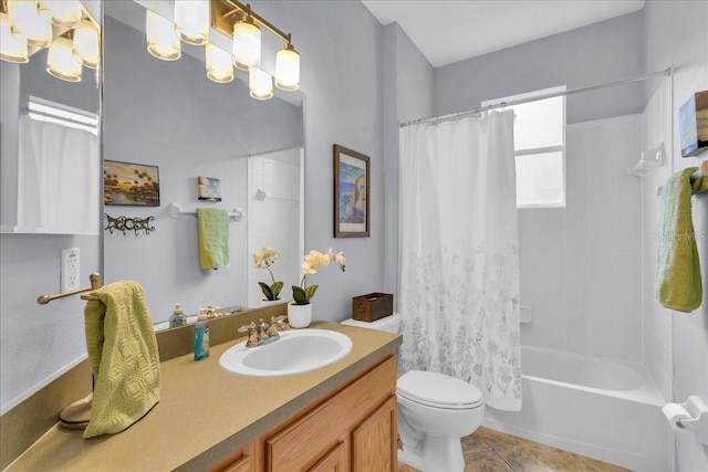 8202 Pinewood Run Ct, Tampa, FL 33647 - full bath with tile patterned flooring, toilet, vanity, shower / bathtub combination with curtain, and a chandelier