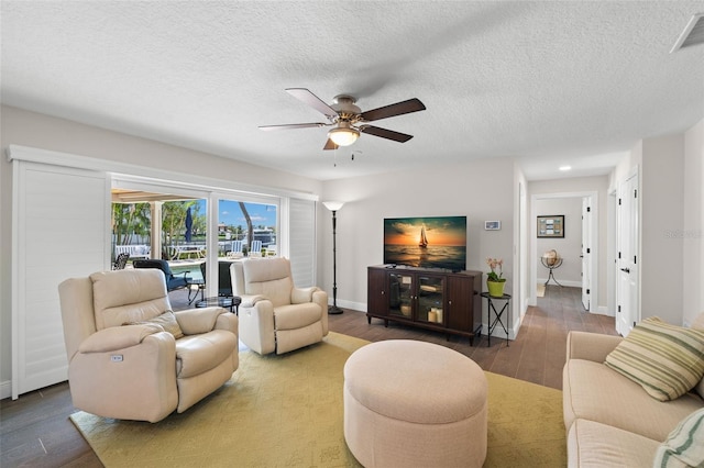 2057 Kansas Ave NE, Saint Petersburg, FL 33703 - photo 16