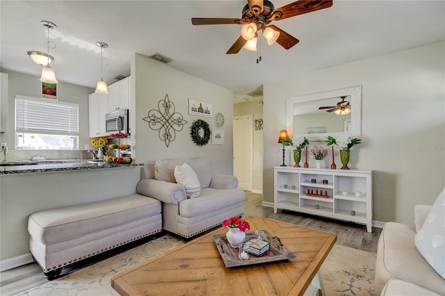 1142 56th Ave N, Saint Petersburg, FL 33703 - photo 9