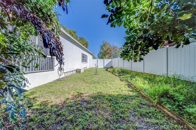 11386 Churchhill Trl, Seminole, FL 33772 - view of yard with a fenced backyard