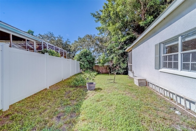 11386 Churchhill Trl, Seminole, FL 33772 - view of yard with fence