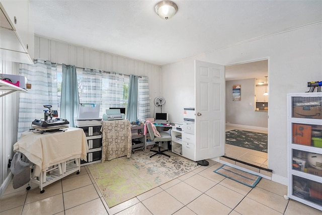 831 72nd Ave N, Saint Petersburg, FL 33702 - office area featuring tile patterned floors and baseboards