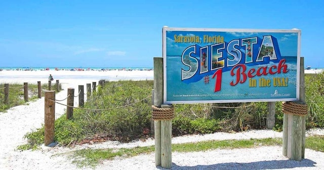 1047 Deer Hollow Way, Sarasota, FL 34232 - details with a beach view