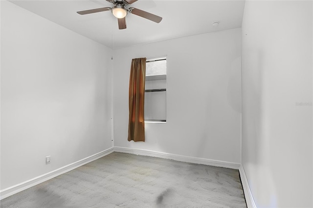 1214 Florablu Dr, Seffner, FL 33584 - unfurnished room with baseboards and a ceiling fan
