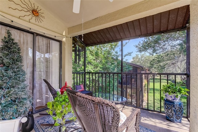 612 Fairmont Ave Unit D, Safety Harbor, FL 34695 - sunroom featuring ceiling fan