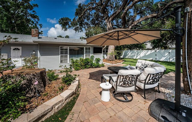 202 S Hesperides St, Tampa, FL 33609 - view of patio with outdoor lounge area