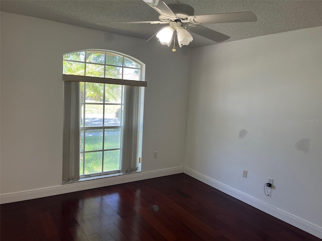 8908 Southbay Dr, Tampa, FL 33615 - photo 5