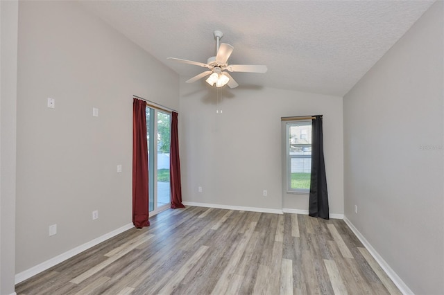 6933 Waterbrook Ct, Gibsonton, FL 33534 - photo 26