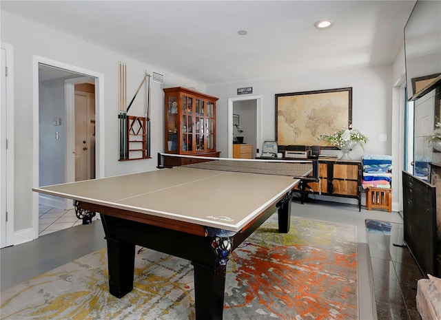 recreation room with visible vents and recessed lighting