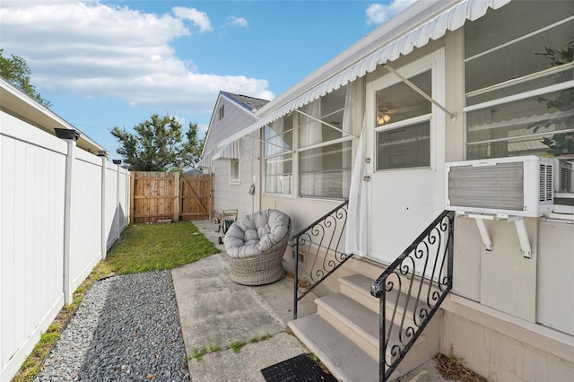 3611 4th Ave N, Saint Petersburg, FL 33713 - exterior space featuring fence private yard