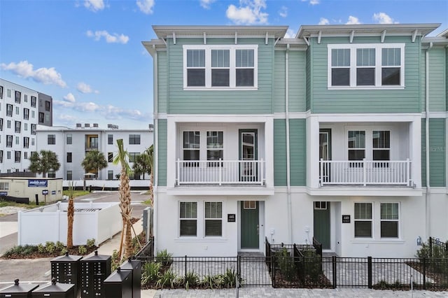 445 31st Way N, Saint Petersburg, FL 33713 - view of front facade with fence private yard