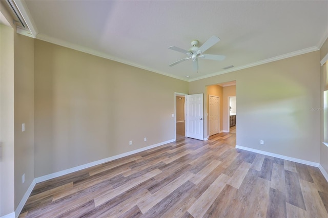 336 Silver Falls Dr, Apollo Beach, FL 33572 - unfurnished room featuring light wood-style flooring, ceiling fan, baseboards, and visible vents