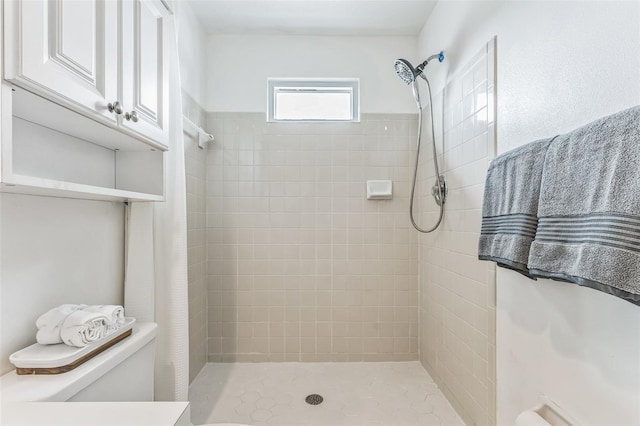 5207 Moeller Ave, Sarasota, FL 34233 - full bathroom featuring toilet and a stall shower