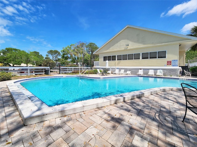 1500 Sunset Rd Unit C7, Tarpon Springs, FL 34689 - community pool with a patio area