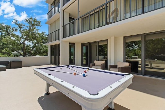 220 Belleview Blvd Unit 104, Belleair, FL 33756 - view of patio / terrace