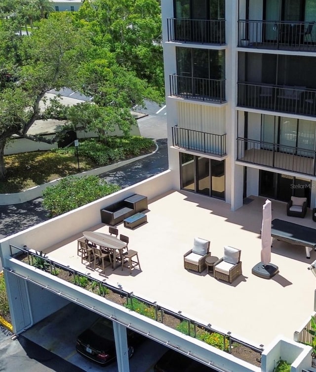 220 Belleview Blvd Unit 104, Belleair, FL 33756 - view of patio