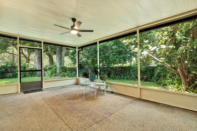 13902 Bardmoor Pl Unit B, Tampa, FL 33618 - unfurnished sunroom featuring ceiling fan