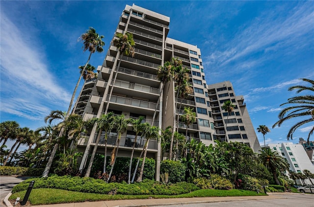 1600 Gulf Blvd Unit 212, Clearwater Beach, FL 33767 - view of building exterior