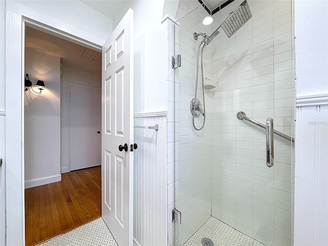 6920 Bougainvilla Ave S, Saint Petersburg, FL 33707 - bathroom featuring a stall shower