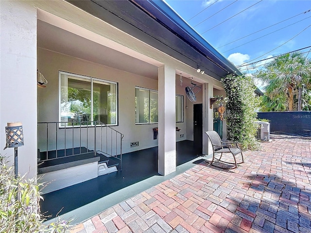 6920 Bougainvilla Ave S, Saint Petersburg, FL 33707 - view of patio / terrace with fence
