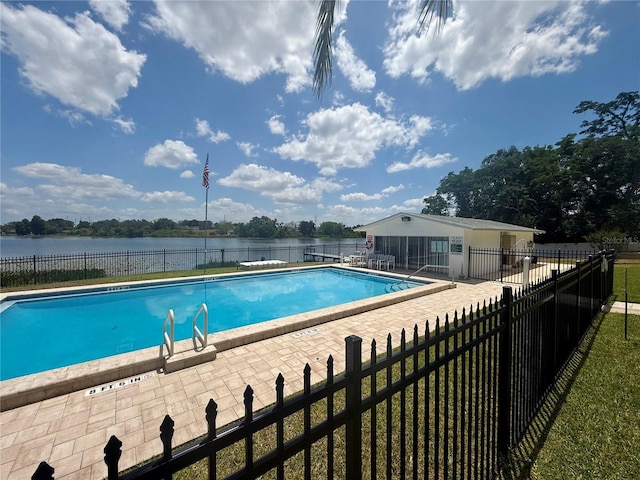 1550 11th St NE Unit G8, Winter Haven, FL 33881 - pool featuring a water view, a patio, and fence