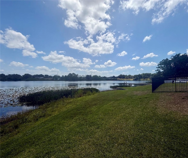 1550 11th St NE Unit G8, Winter Haven, FL 33881 - property view of water with fence