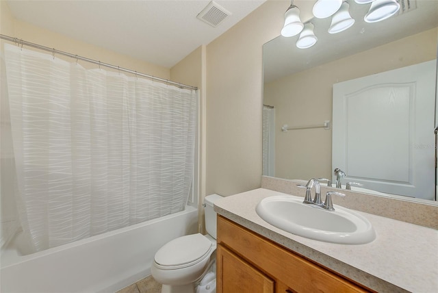 15410 Quail Woods Pl, Ruskin, FL 33573 - bathroom featuring visible vents, toilet, shower / bath combo with shower curtain, and vanity
