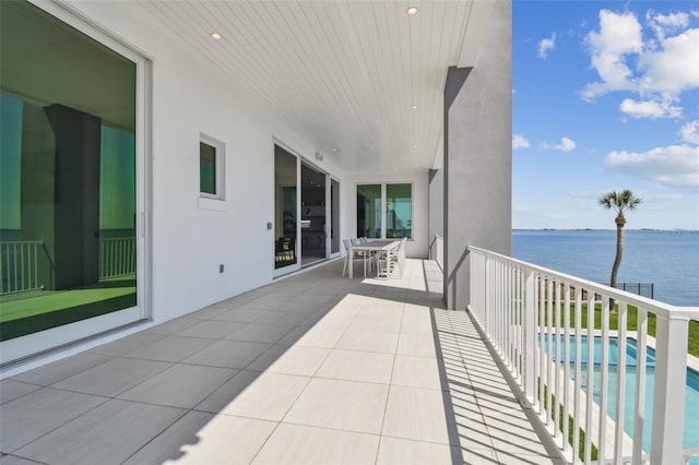 90 Martinique Ave, Tampa, FL 33606 - balcony featuring a water view and a patio area