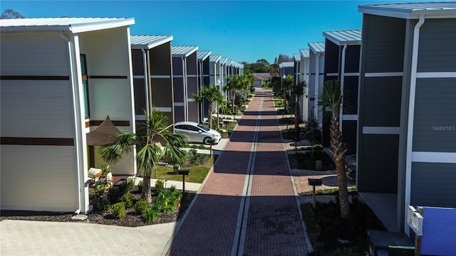 surrounding community featuring a residential view