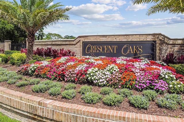1084 Berkshire Ln, Tarpon Springs, FL 34688 - view of community sign