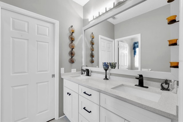 5807 Thoreau Pl, Lithia, FL 33547 - full bathroom featuring double vanity
