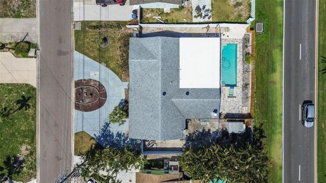 7919 Causeway Blvd S, Saint Petersburg, FL 33707 - drone / aerial view of a pool