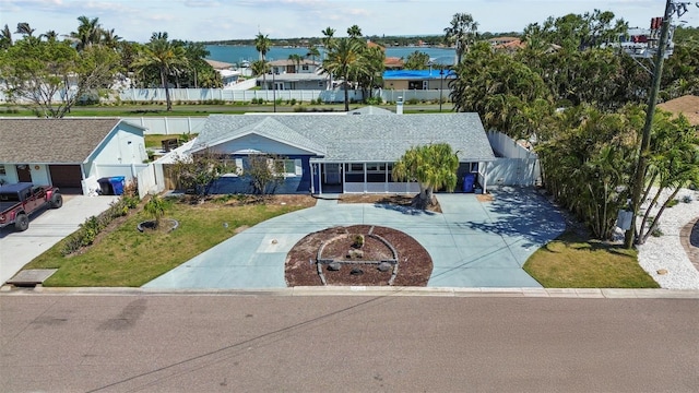 7919 Causeway Blvd S, Saint Petersburg, FL 33707 - ranch-style house featuring driveway