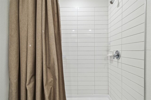 8953 Gallantree Pl, Land O Lakes, FL 34637 - full bathroom featuring tiled shower