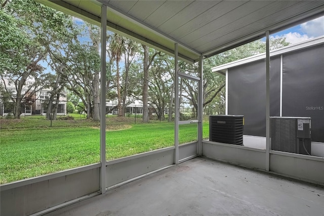 view of unfurnished sunroom