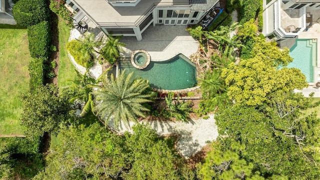 1058 Roundstone Pl, Palm Harbor, FL 34683 - aerial view of property and surrounding area with a pool area