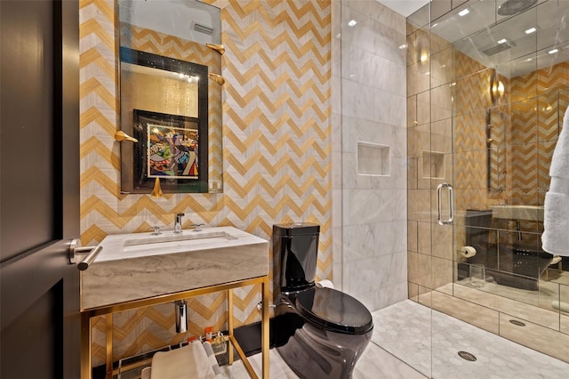 325 2nd St N, Saint Petersburg, FL 33701 - full bathroom featuring vanity and a stall shower