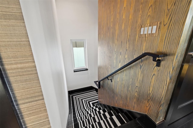 325 2nd St N, Saint Petersburg, FL 33701 - stairs with baseboards