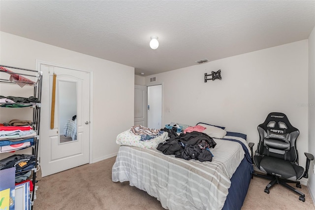 5597 Forest Ridge Dr, Winter Haven, FL 33881 - bedroom with light carpet