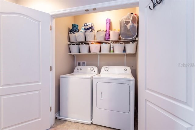 10425 Yellow Spice Ct, Riverview, FL 33578 - washroom featuring independent washer and dryer and laundry area