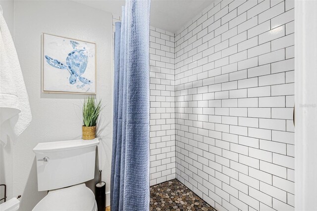 12641 98th St, Largo, FL 33773 - full bath with toilet and tiled shower