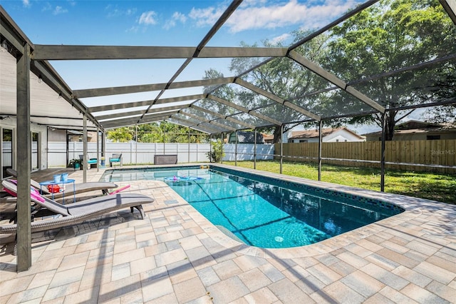 12641 98th St, Largo, FL 33773 - view of pool with a lanai, a fenced backyard, a fenced in pool, and a patio area