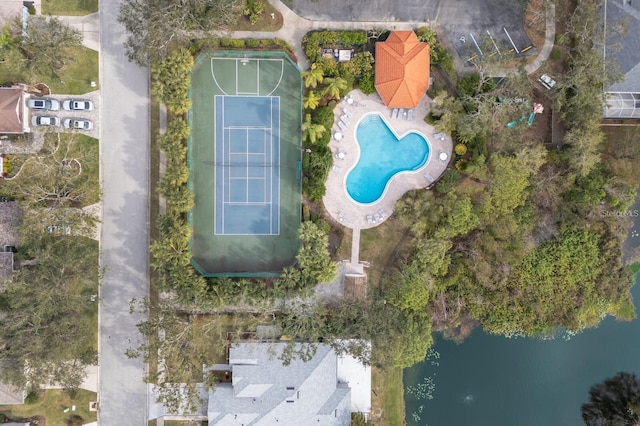 6994 Country Lakes Cir, Sarasota, FL 34243 - bird's eye view of a pool and a nearby body of water
