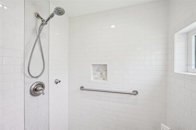 2720 N Screech Owl Ave, Saint Augustine, FL 32084 - bathroom with tiled shower