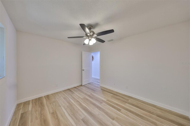 940 Woodland Dr, Palm Harbor, FL 34683 - photo 21